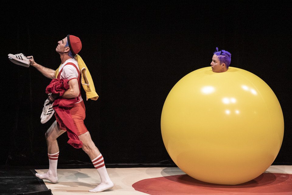 Air Play: A Joy-Filled Performance That Taps Into Our Child-Like Wonder